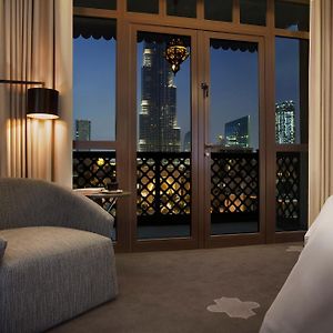 Suite Landmark Lit King-Size